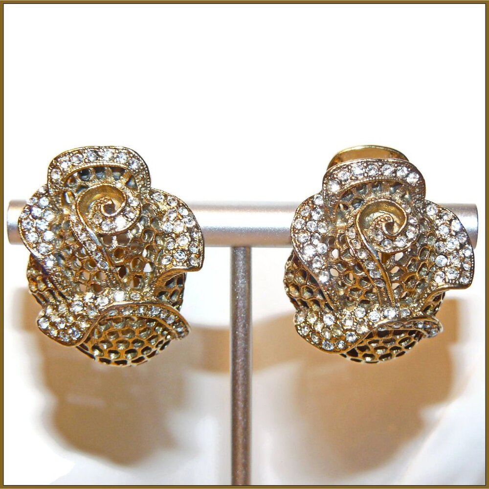 Gold Plate Rhinestone Rose Shape Clip On Earrings
